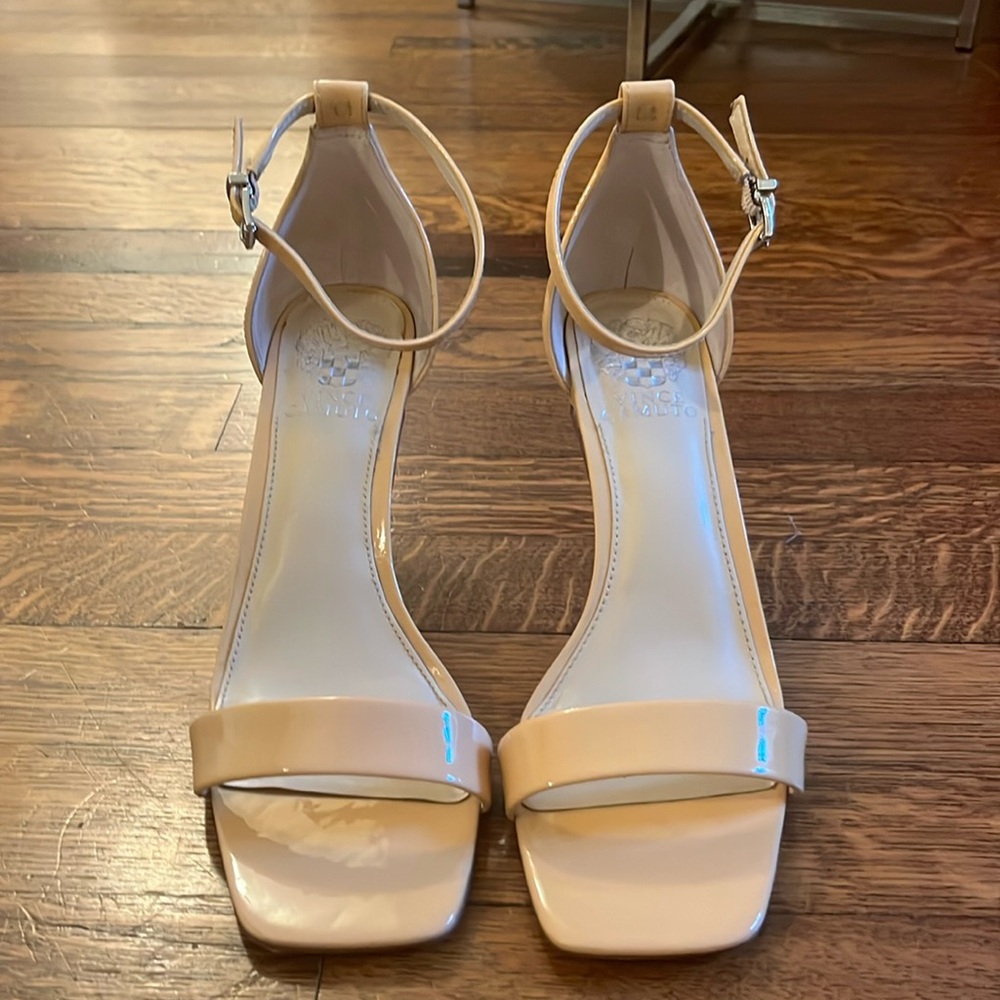 Vince Camuto tan heels size 8.5